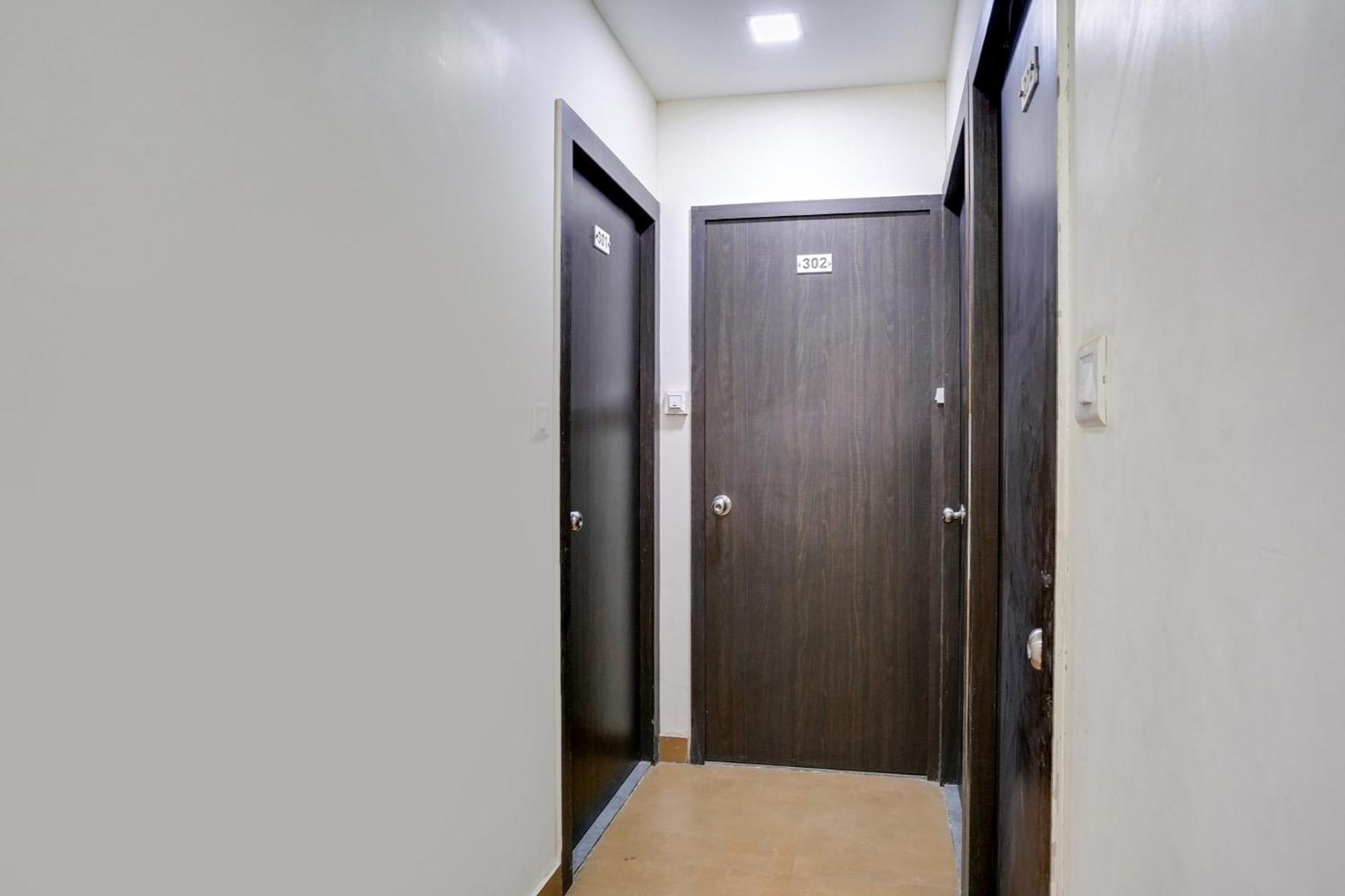 Hotel O Ashwi Navi Mumbai Exteriör bild