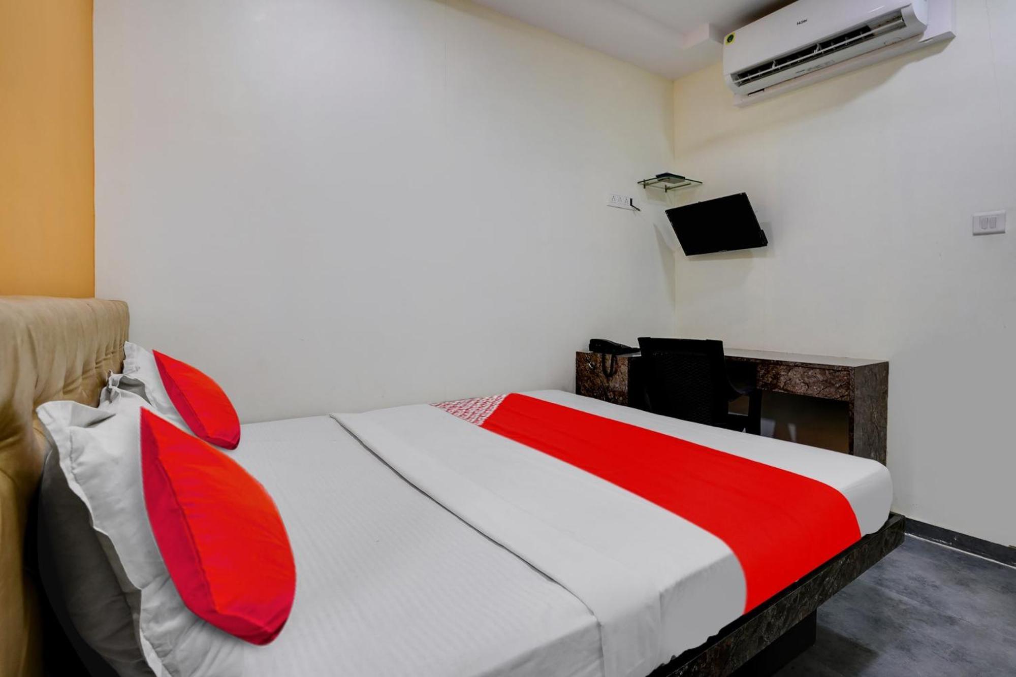 Hotel O Ashwi Navi Mumbai Exteriör bild